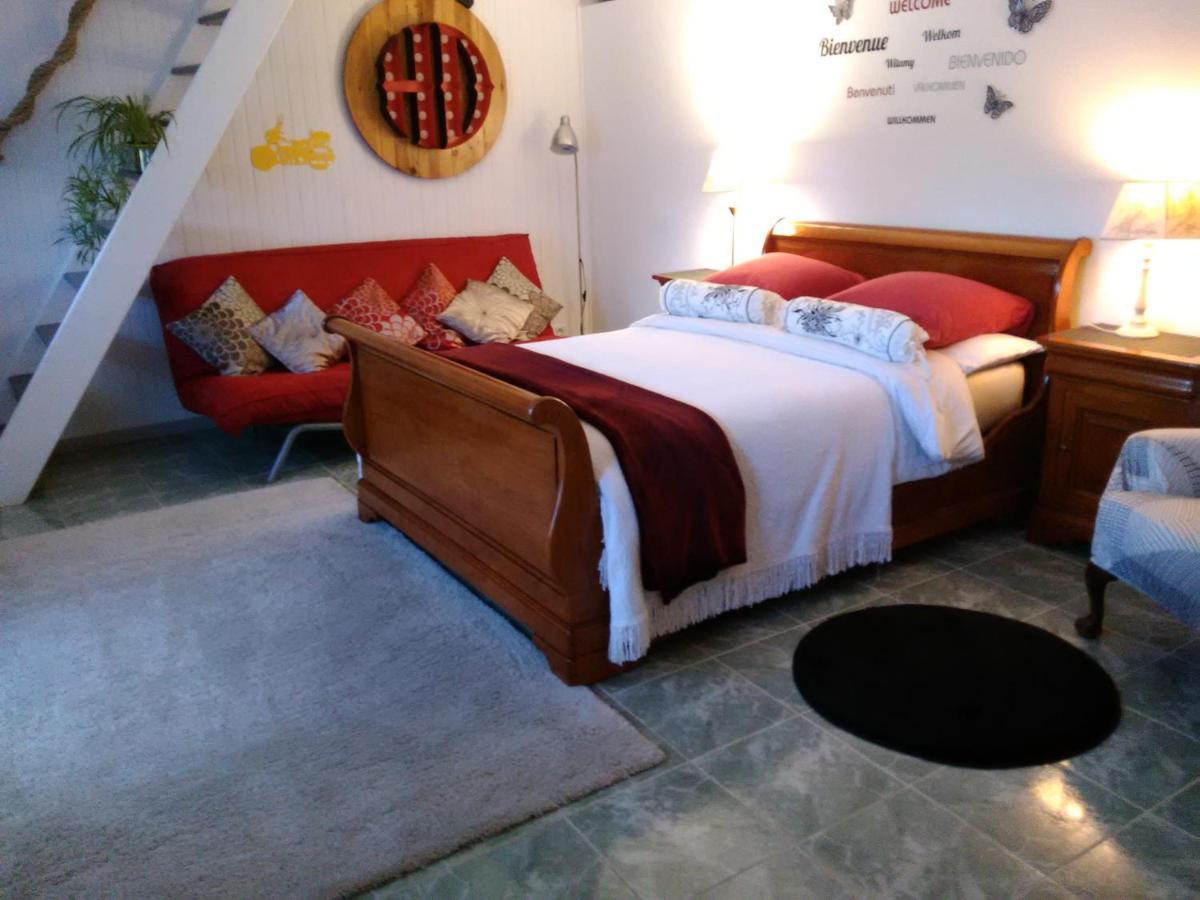 Four Chimneys Apartment Treffrin ภายนอก รูปภาพ